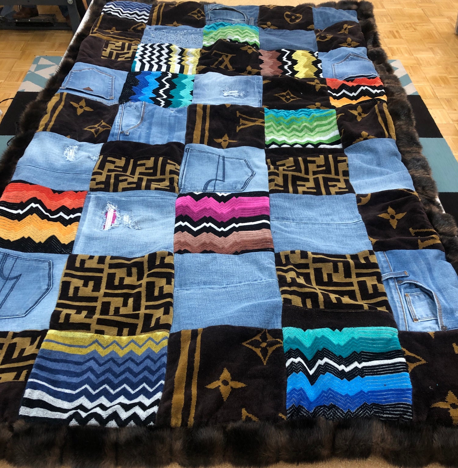 Pillows & Throws